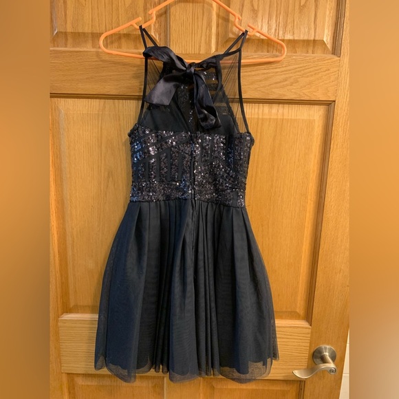 B Darlin Homecoming Party Dance Evening Dress Black Sequin Bling Halter Size 1/2 - Picture 3 of 6